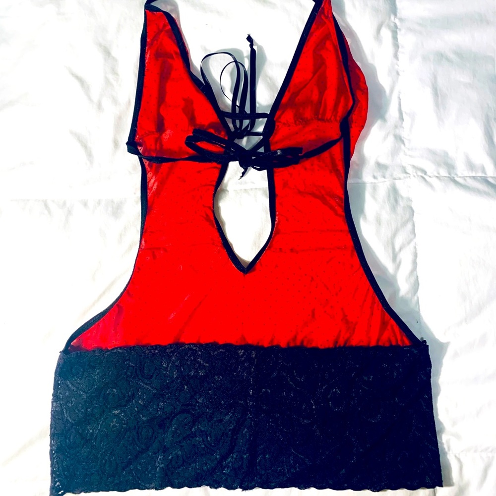 LACE CHEMISE SET(Used in good condition)